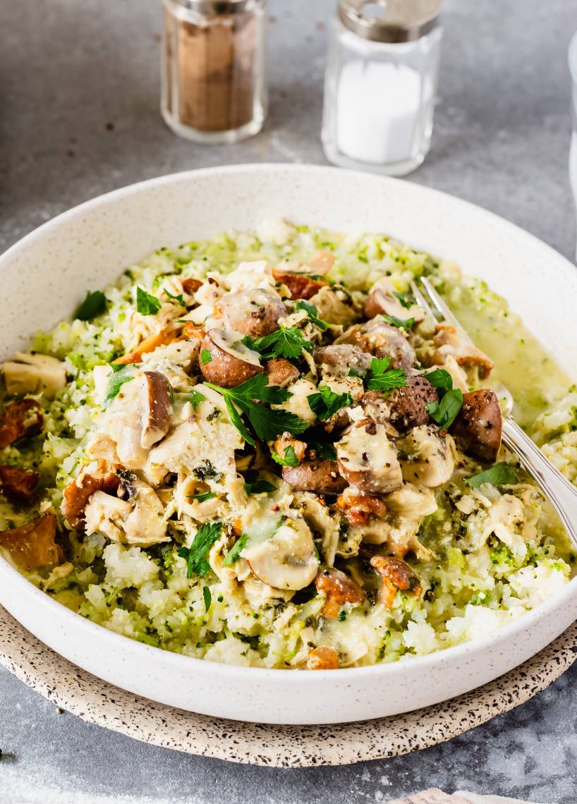 Blumenkohl-Brokkoli-Reis mit Hähnchen-Pilz-Soße