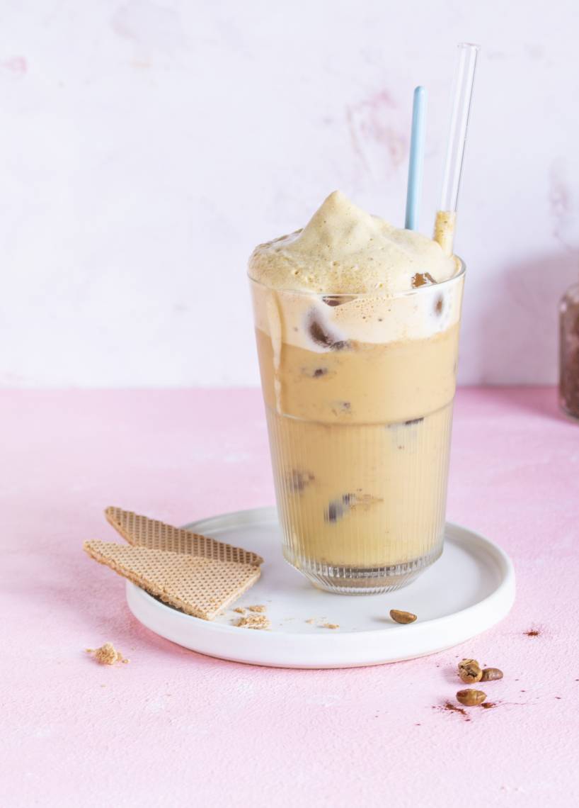 Eiskaffee ohne Reue mit Dattelpaste