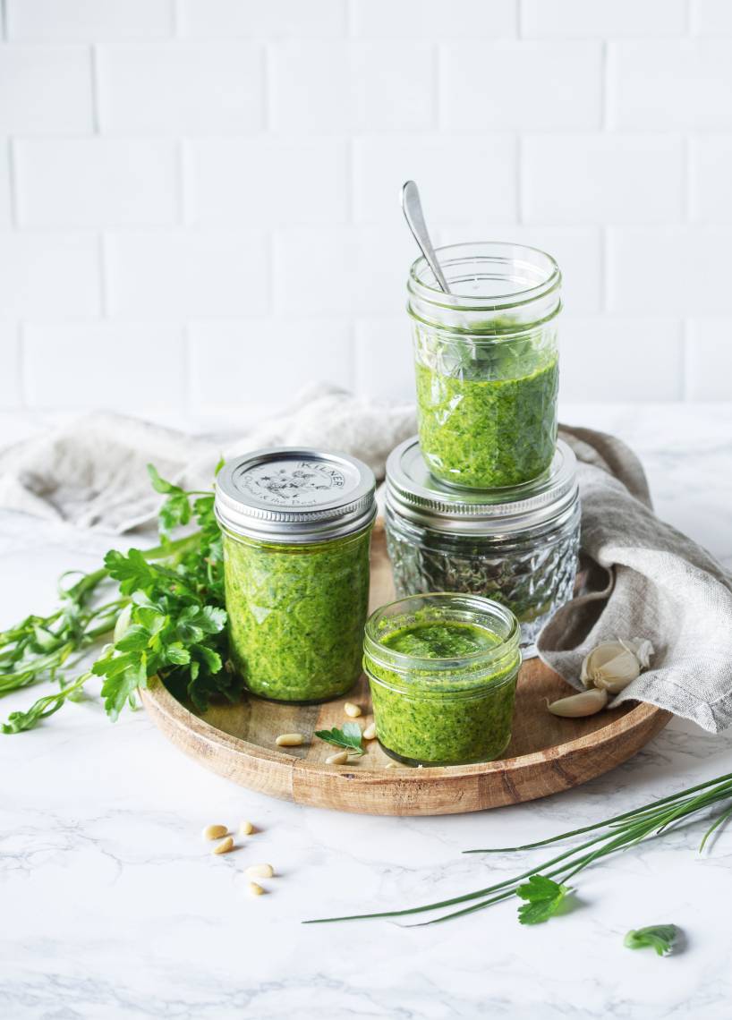 Gartenkräuter-Pesto