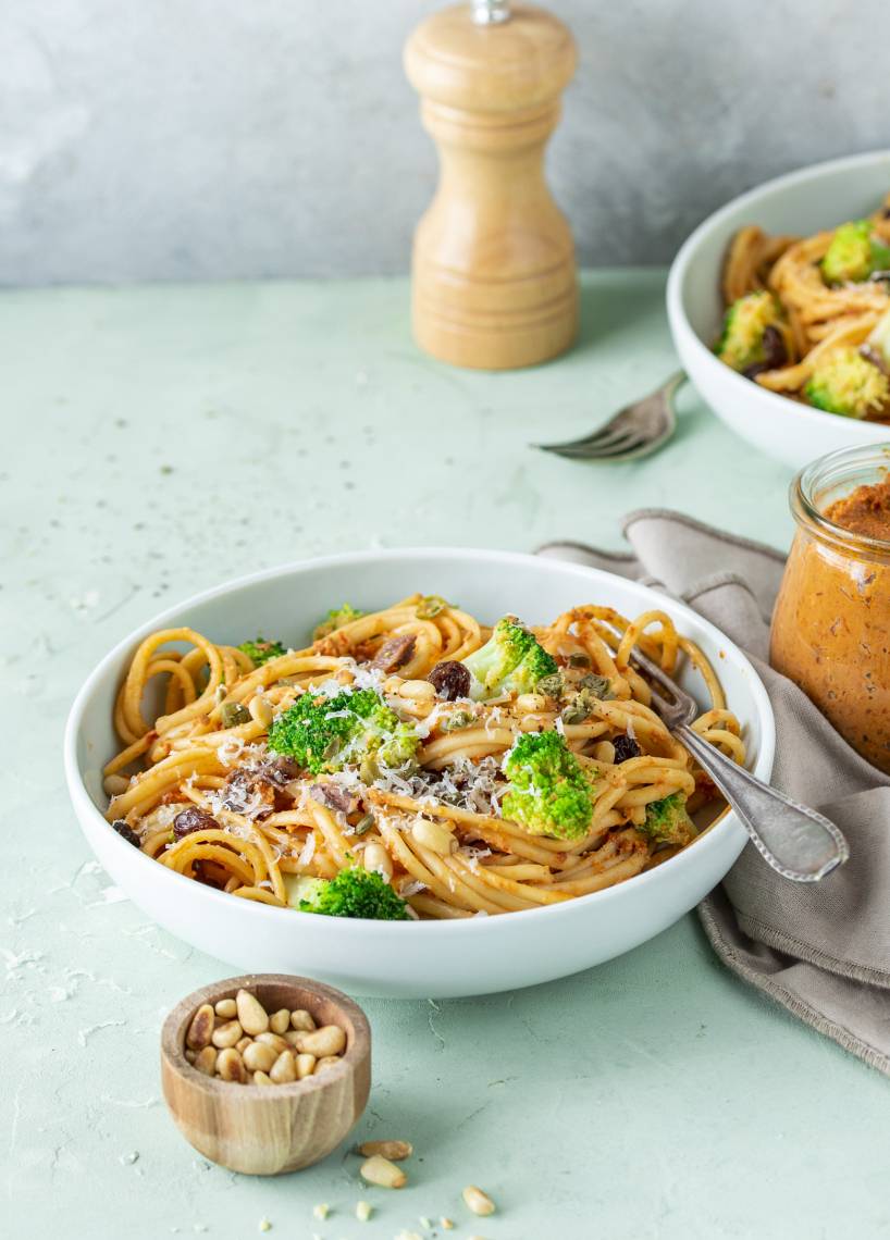 Bavette-Brokkoli-Salat mit Pesto-Rosso-Dressing