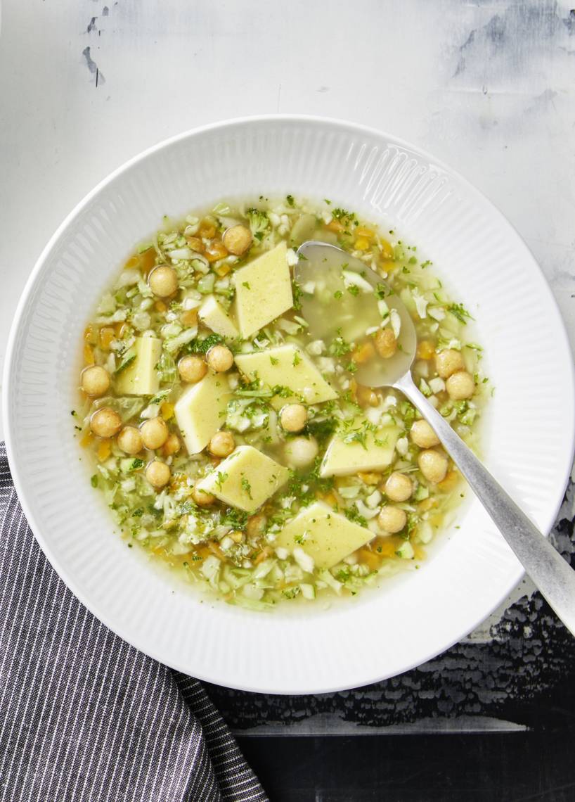 Gemüse-Eierstich-Suppe