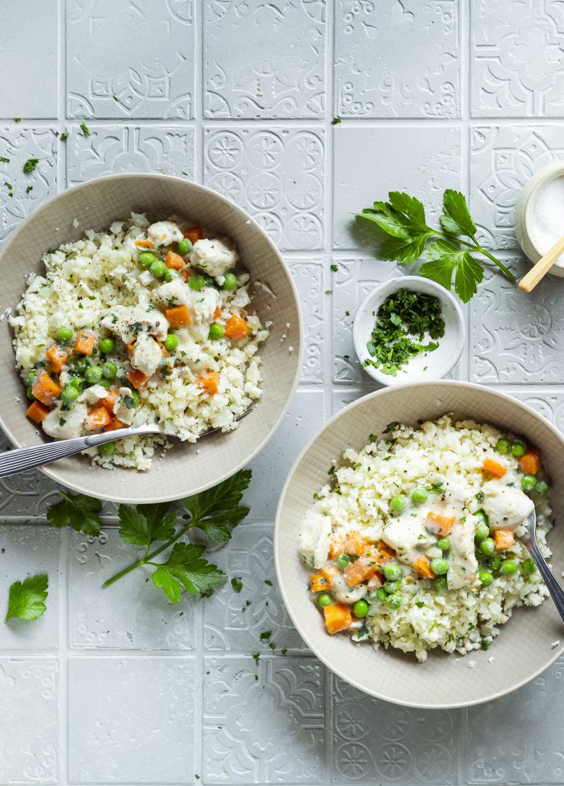 Low-Carb-Hühnerfrikassee mit Blumenkohlreis