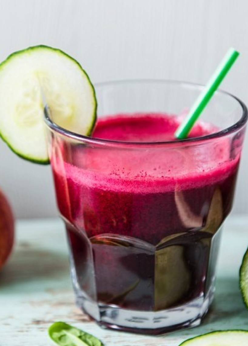 Rote-Bete-Saft mit Apfel und Spinat