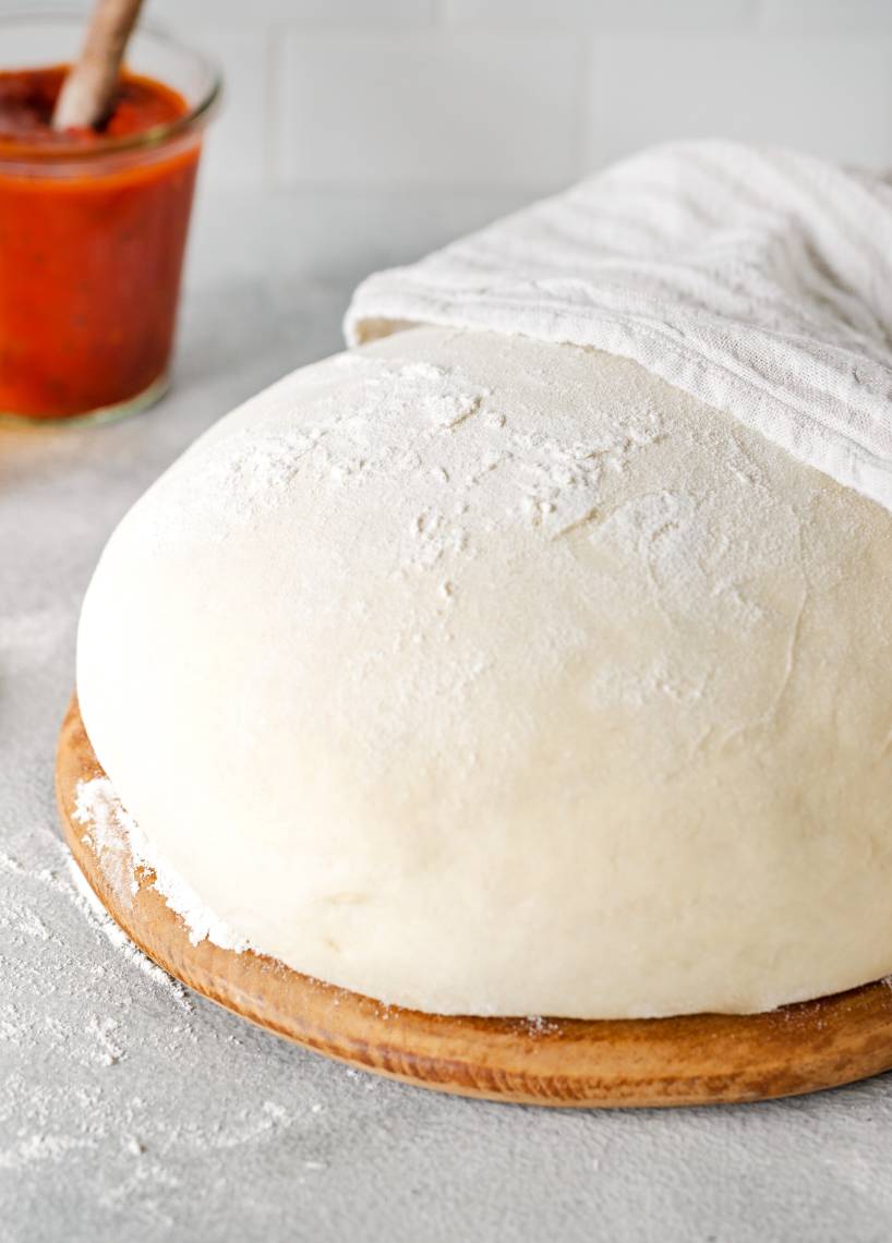 Pizzateig mit frischer Hefe