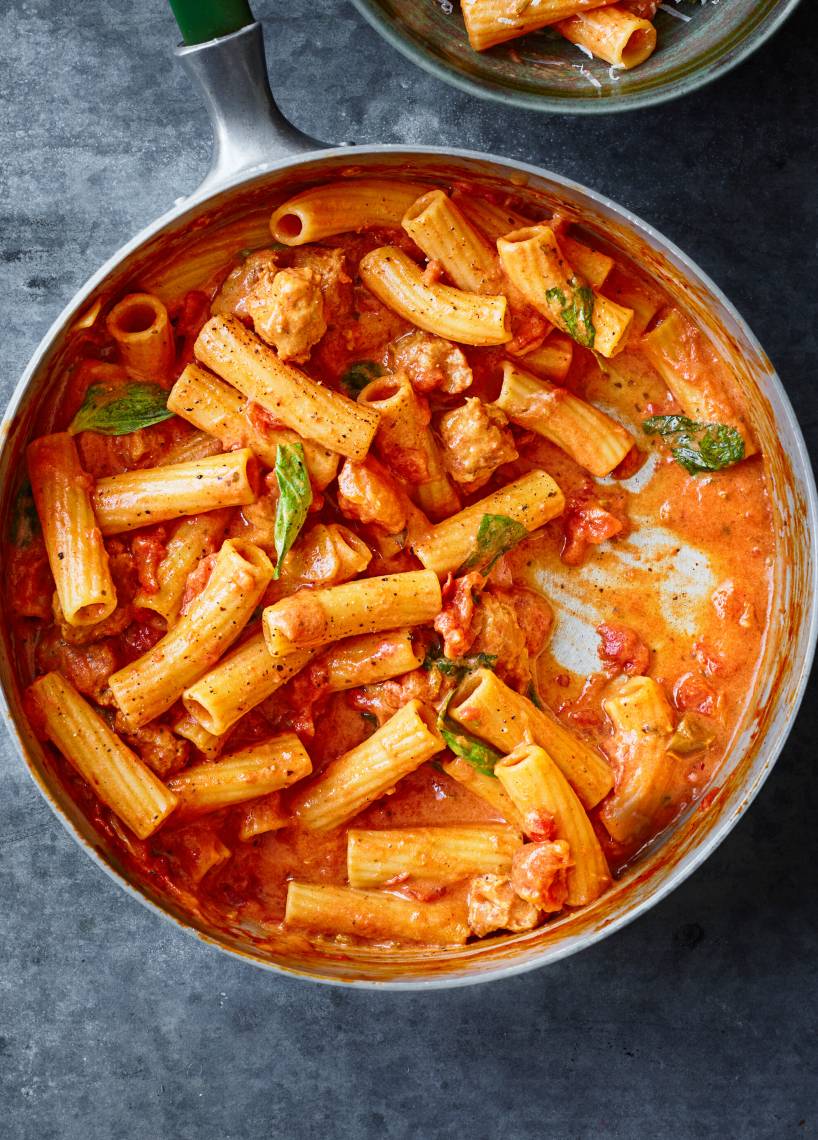 Cremige Pasta mit Wurst-Fleischbällchen
