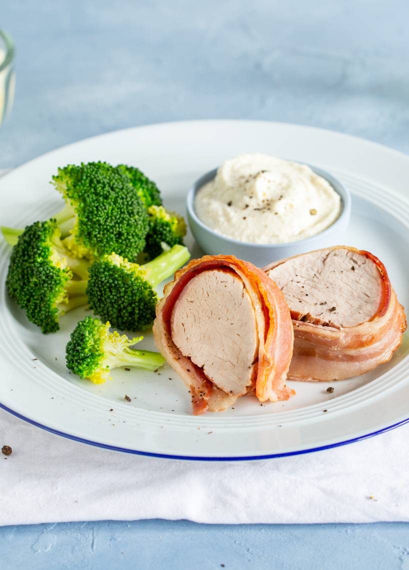 Bacon-Schweinefilet mit Brokkoli