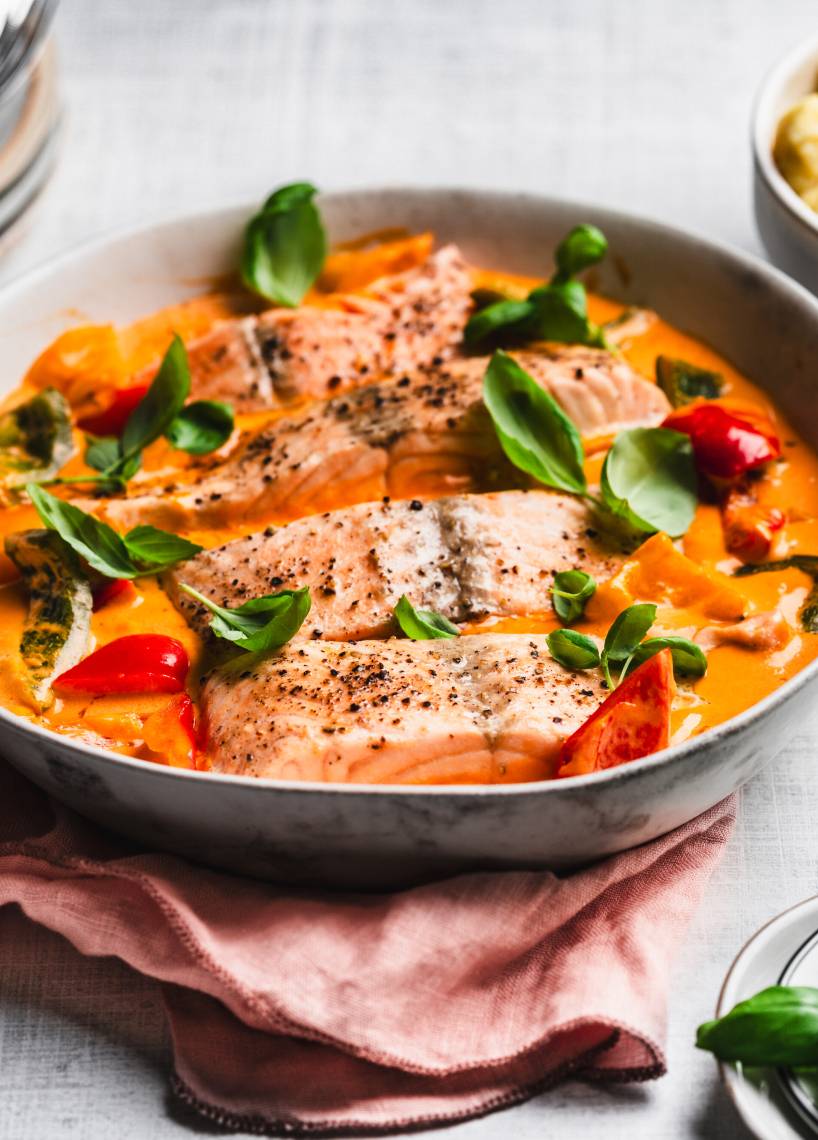 Lachs in Paprika-Rahm-Soße