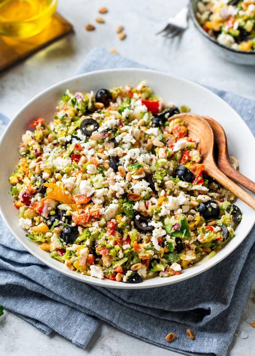 Brokkolisalat “Greek Style”