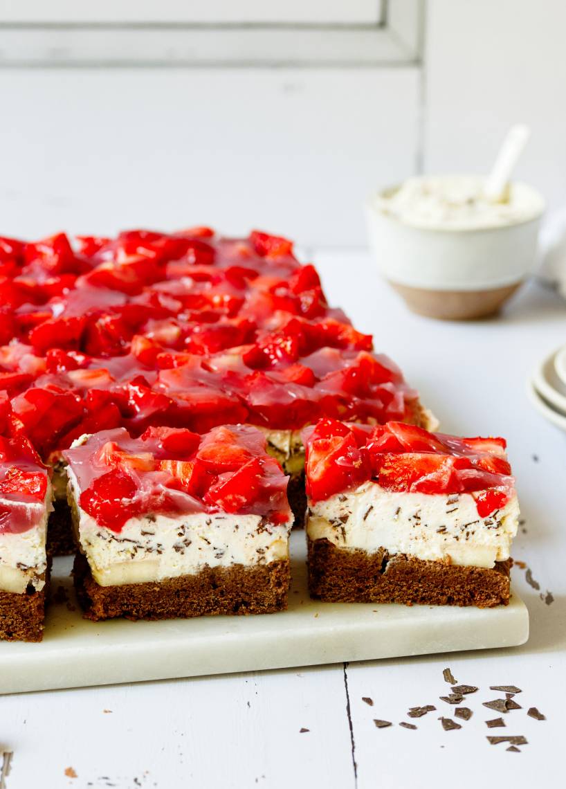 Erdbeer-Stracciatella-Kuchen