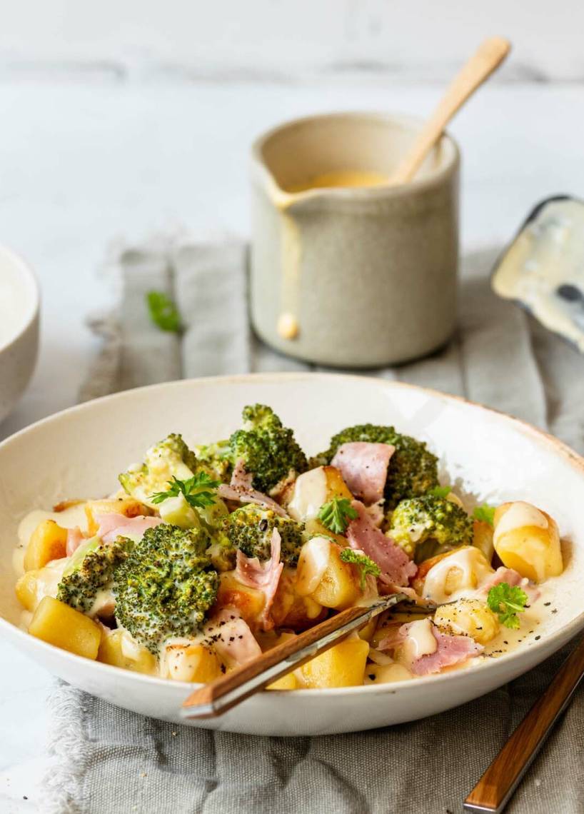 Gnocchi mit Schinken und Sauce Hollandaise