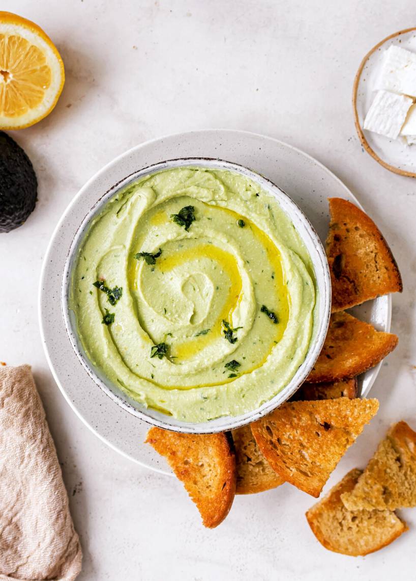 Cremiger Avocado-Feta Dip