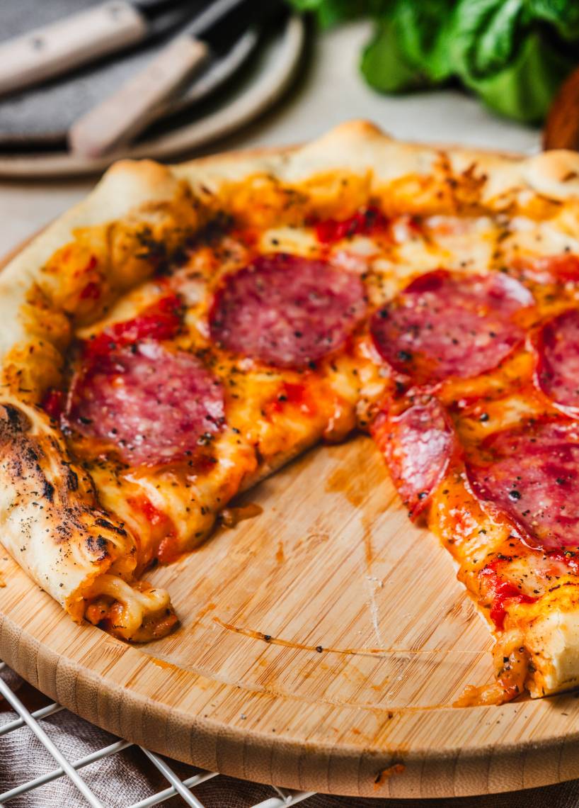Käserand-Pizza