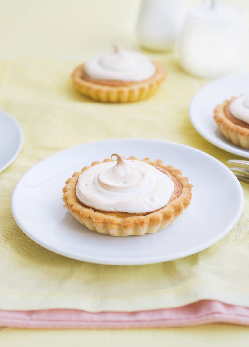 Zitronentartelettes mit Baiserhaube