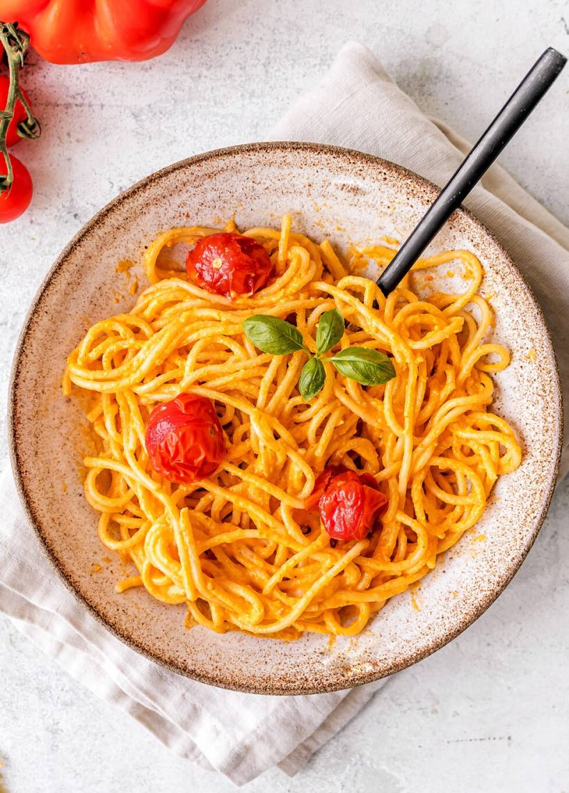 Roasted Paprika Pasta mit Feta