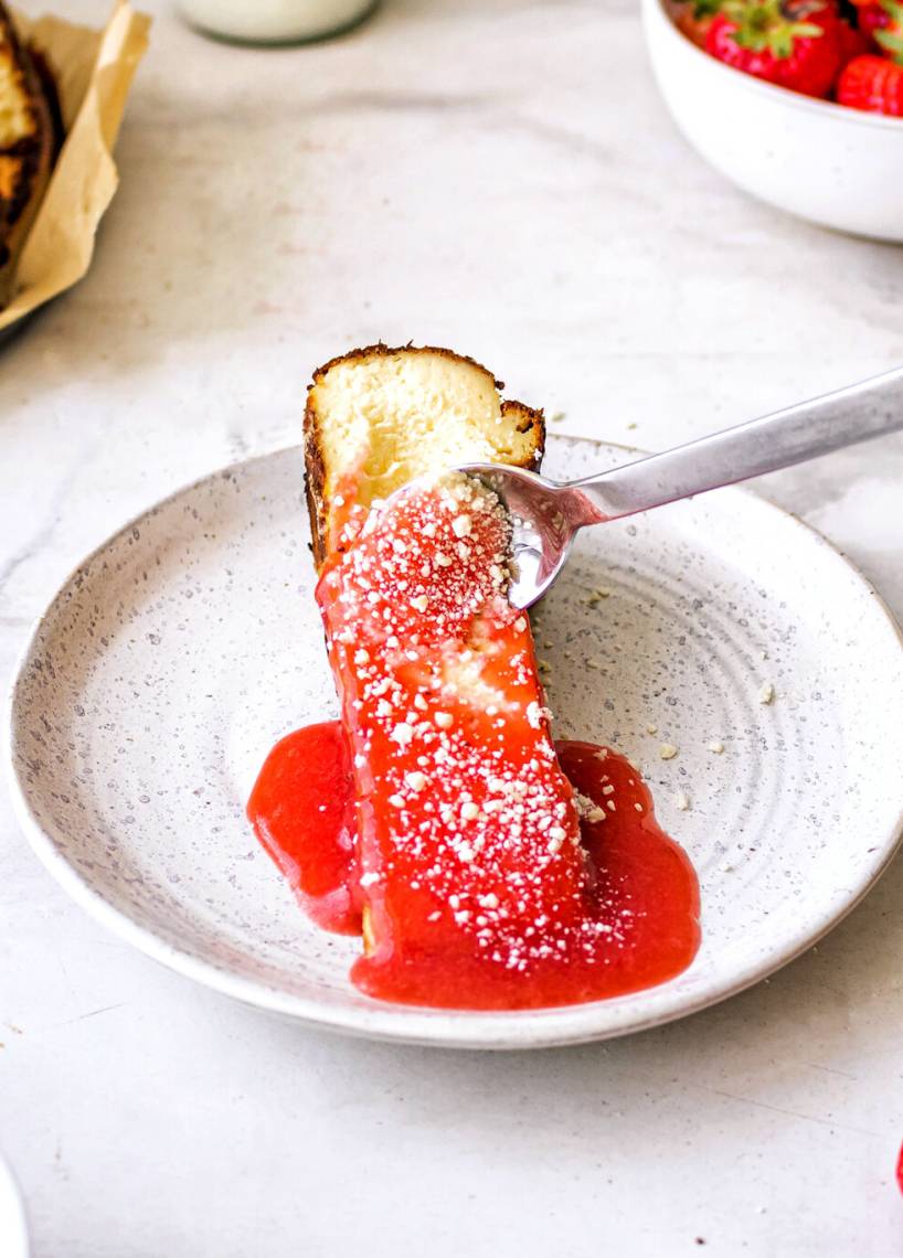 San Sebastián Cheesecake "Spaghetti-Eis Style"