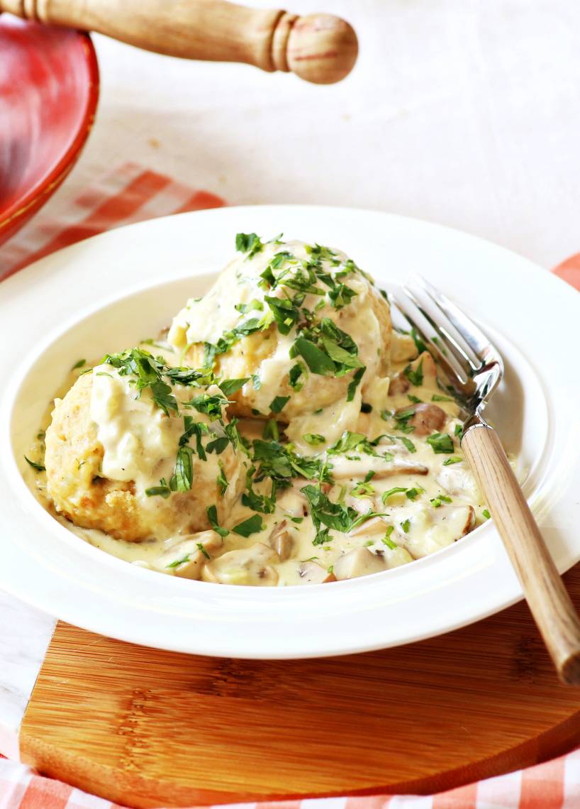 Semmelknödel mit Pilzrahm