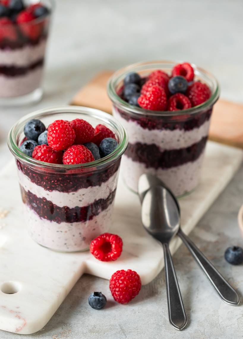 Overnight Oats mit Heidelbeer Cassis Joghurt