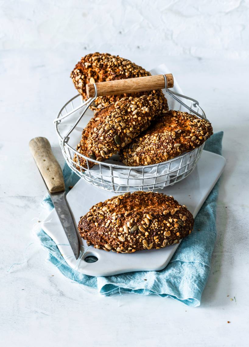 Kernige Low-Carb-Brötchen