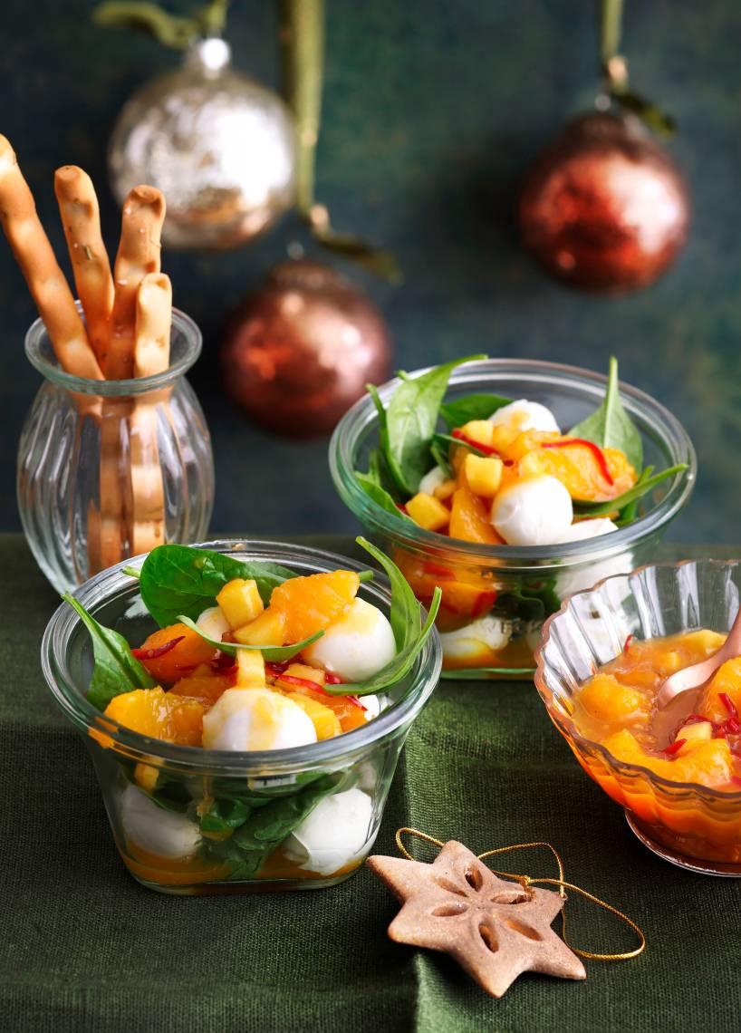 Caprese mit Mandarinenkompott