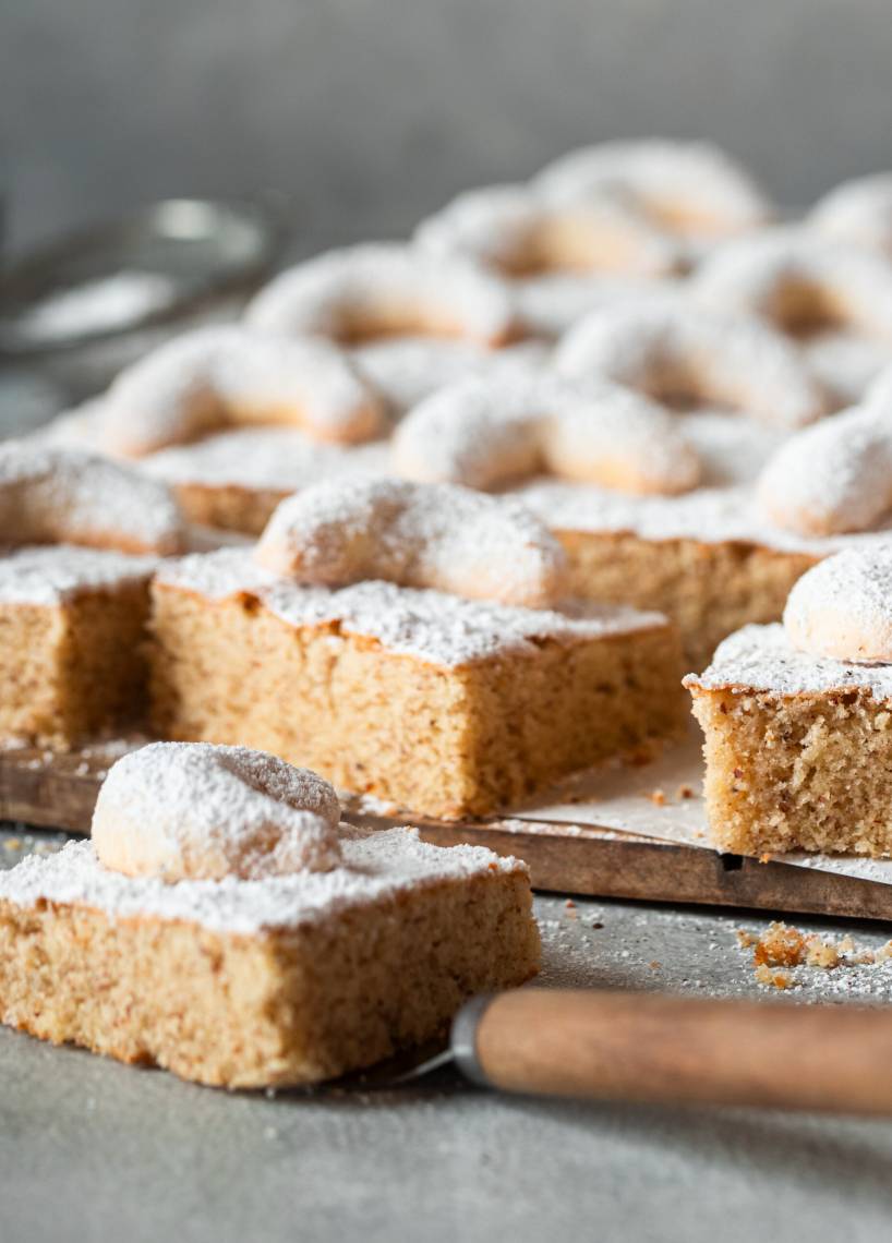 Seidiger Vanillekipferlkuchen vom Blech